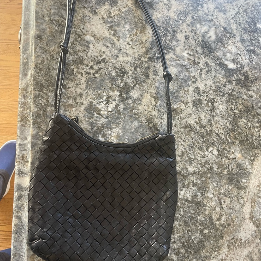 Bottega Veneta authentic Black Woven Leather Crossbody Bag - soft leather rhobh